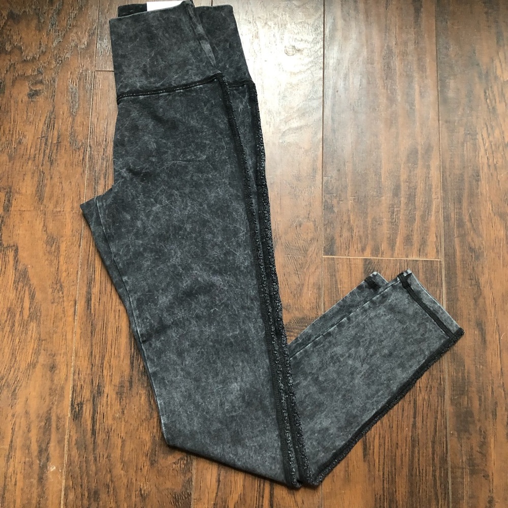 NWT aerie chill play move leggings